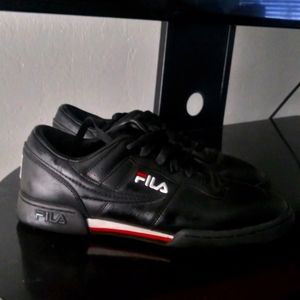 Women Black Fila